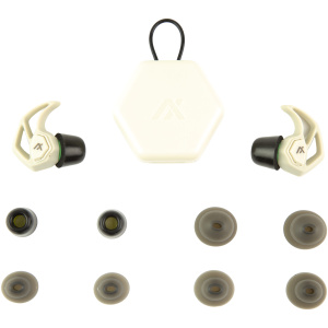 Noise canceling earbuds with multiple ear tips and case.