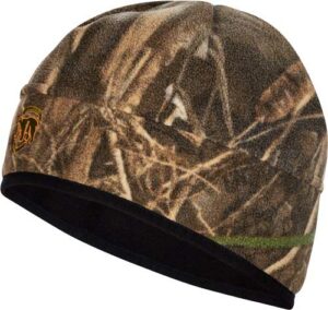 Camouflage fleece beanie with embroidered logo.