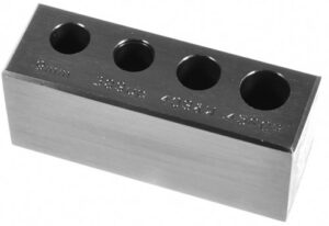 Metal gauge block for measuring bullet diameters