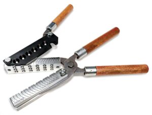 Bullet casting mold with wooden handles