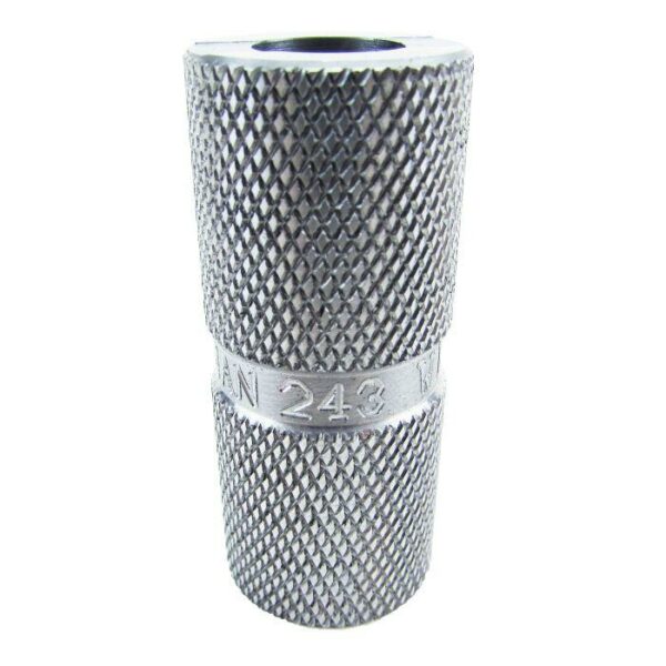 Steel knurled pipe fitting connector