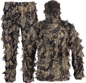 3D leaf camouflage hunting outfit set, jacket and pants.