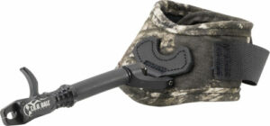 T.R.U. BALL RELEASE STINGER XT - DUAL JAW SWIVEL VELCRO CAMO LG