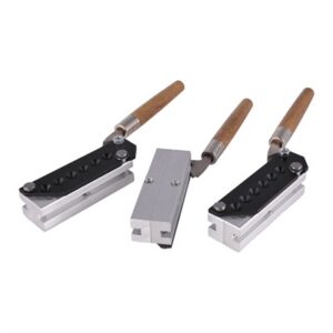 Aluminum bending brake with wooden handles