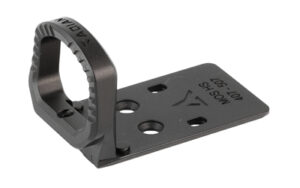 Metal tie-down anchor bracket with mounting plate