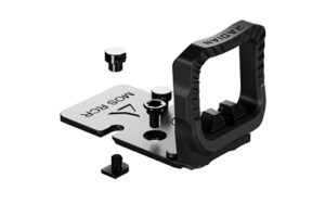 Metal right-angle clamp with adjustable screws